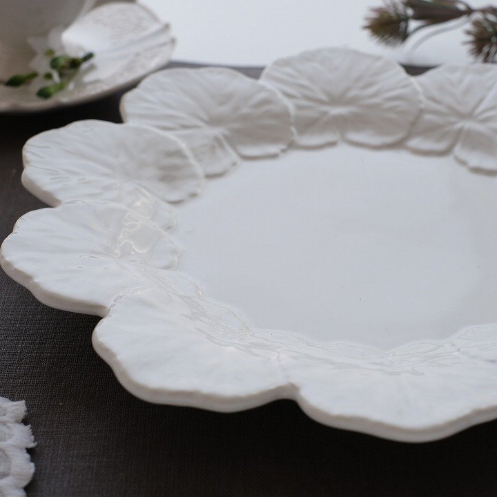 BORDALLO PINHEIRO(ボルダロ・ピニェイロ) ゼラニウム プレート27.5