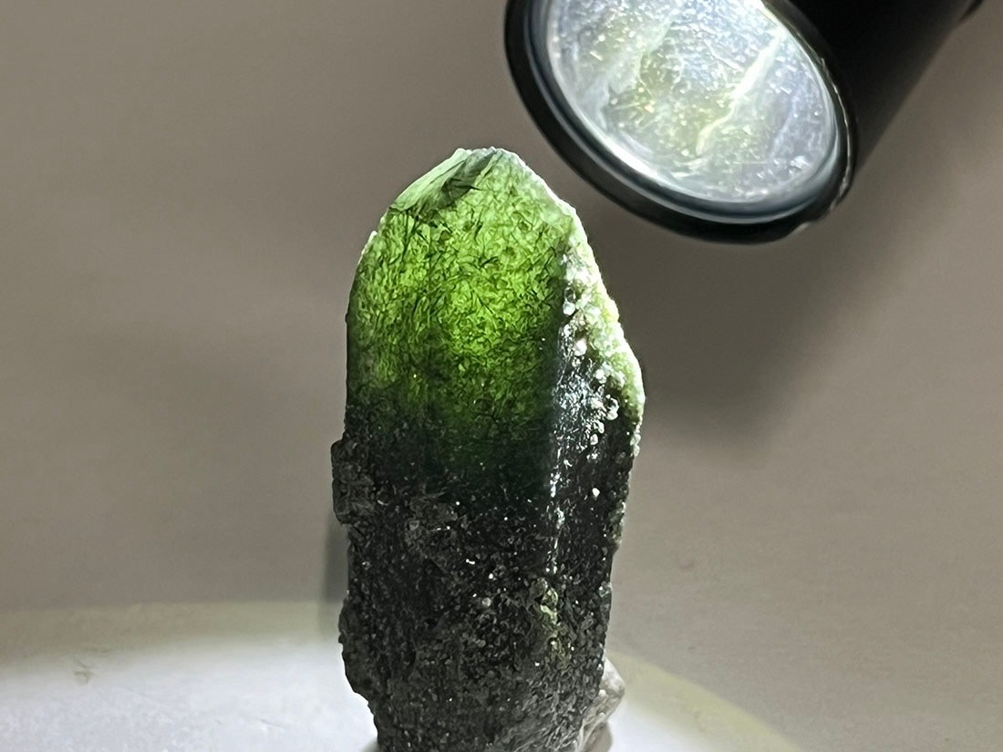 アクチノライトインクォーツ