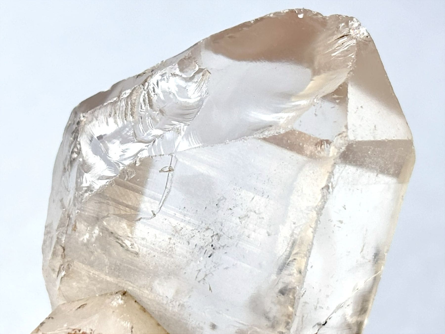 タンザニア産 モンドクォーツ ポイント (雷水晶・ライトニングクォーツ