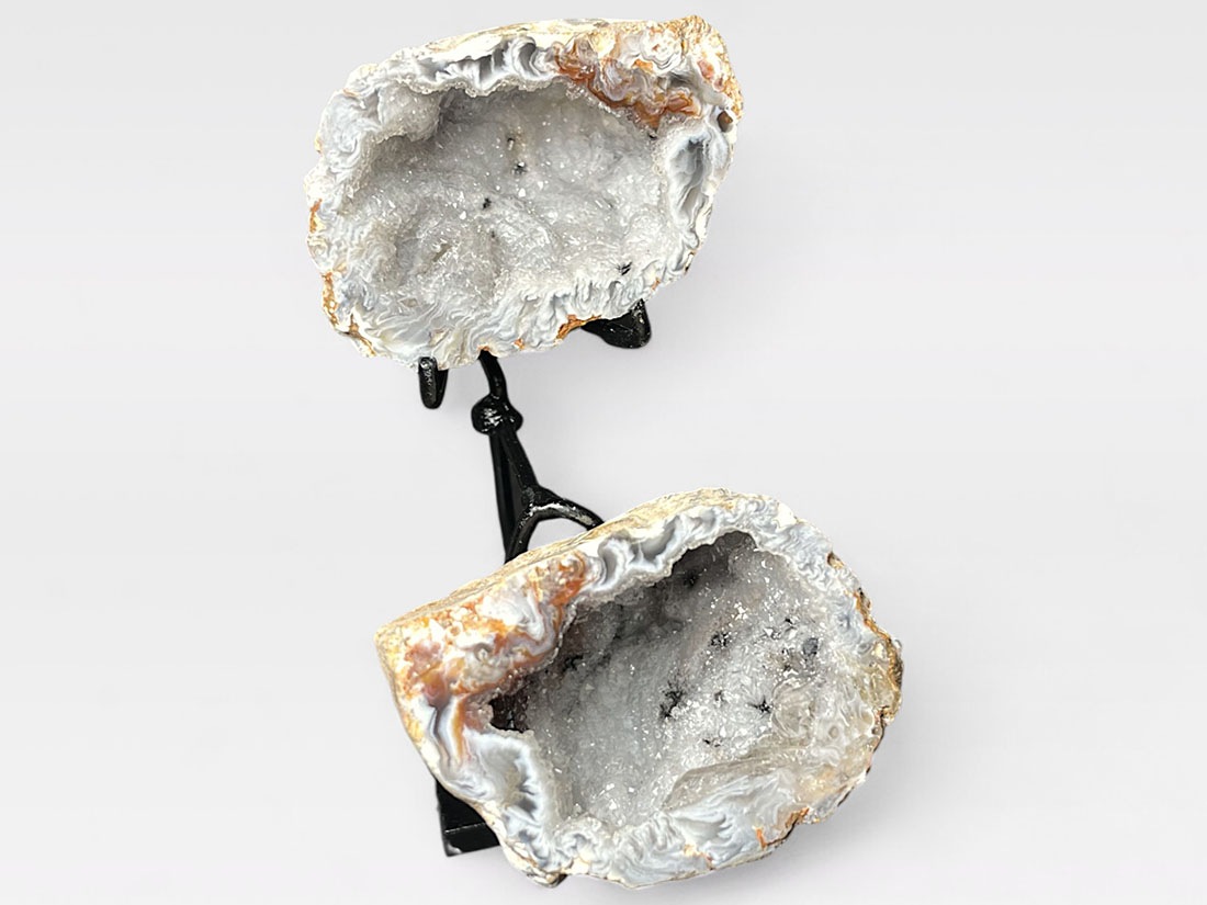 トレジャーメノウ (瑪瑙晶洞)/Geode Pair (鉄製台座付き)