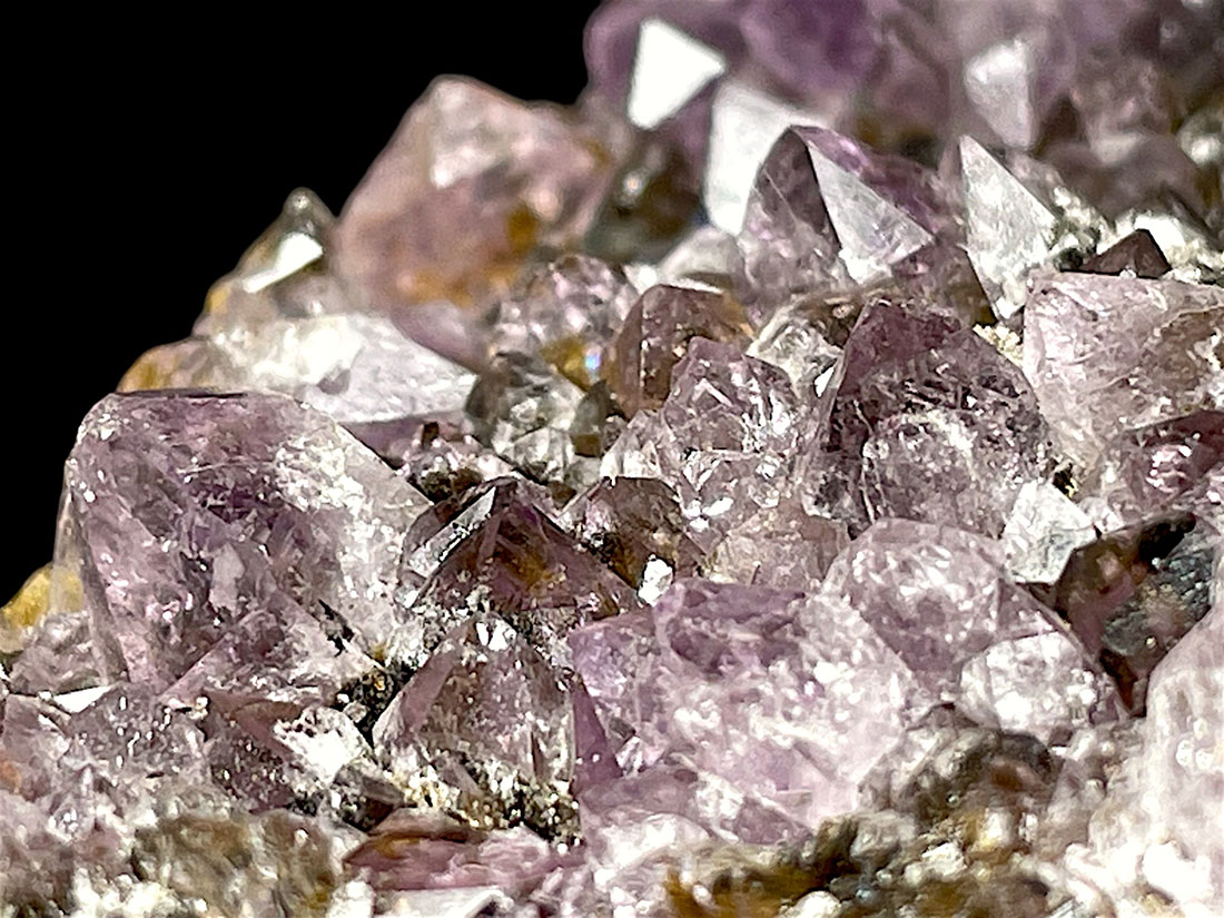 ブラジル産 カコクセナイトinアメジスト / Cacoxenite in Amethyst