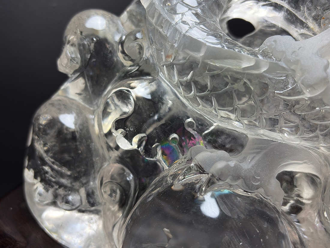 水晶 龍彫刻 (木製台座付き)