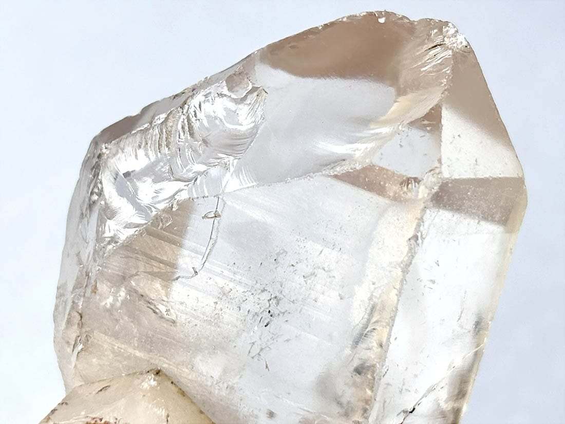 タンザニア産 モンドクォーツ ポイント (雷水晶・ライトニングクォーツ