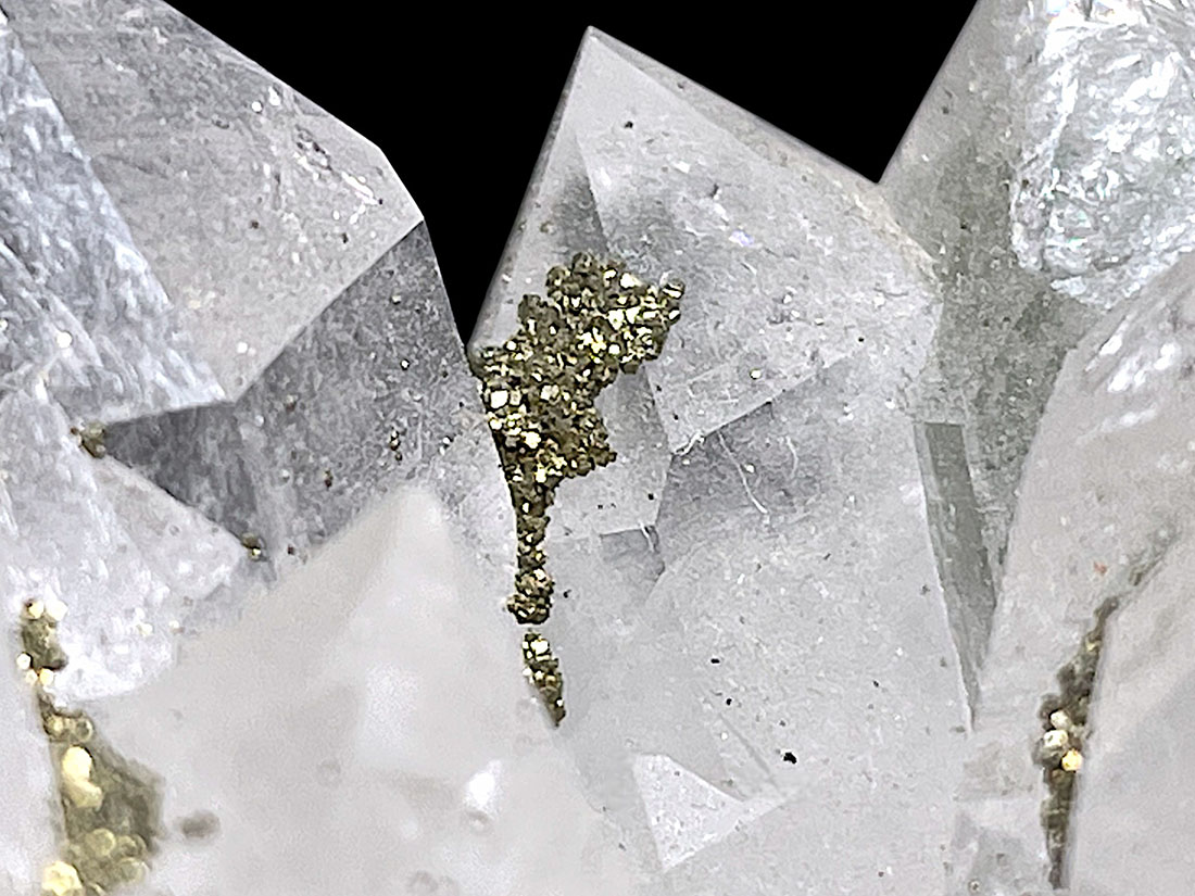 スイス産クォーツ&パイライト(水晶&黄鉄鉱)/Quartz&Pyrite