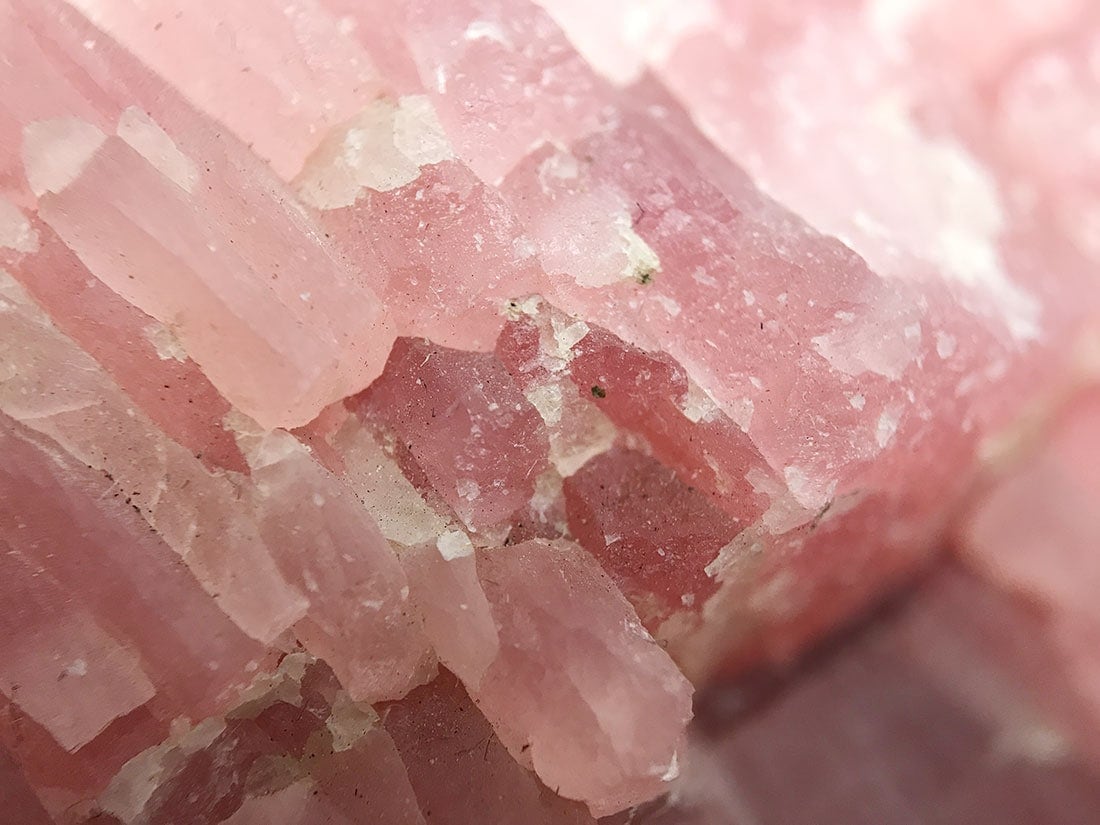 北海道古平郡稲倉石鉱山産 菱マンガン鉱