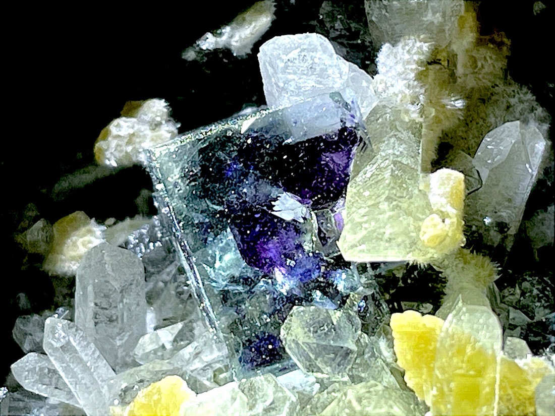 内モンゴル産フローライト(水晶共生)/Fluorite (蛍石)