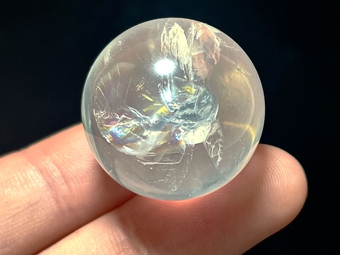 ジラソル水晶25mm丸玉 / Girasol Quartz