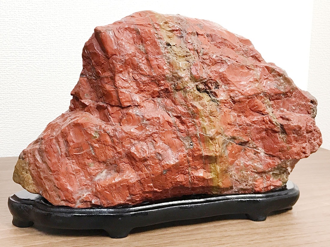 佐渡赤玉石(木製台座付き)