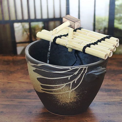 信楽焼 電動つくばい 信楽焼き電動つくばい 窯肌耳付き湧き水ツクバイ