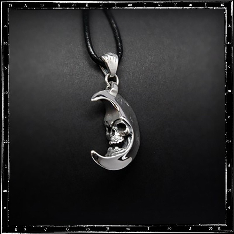 SKULL IN THE MOON PENDANT | クレイジーピッグ公式オンラインストア
