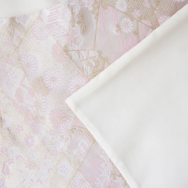 西陣織 菊と亀甲花菱紋 シャンパンゴールド×ピンクテーブルランナー