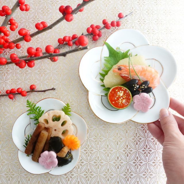 有田焼 太白金線梅むすび銘々皿 ｜ 四季折々のおしゃれな和食器通販