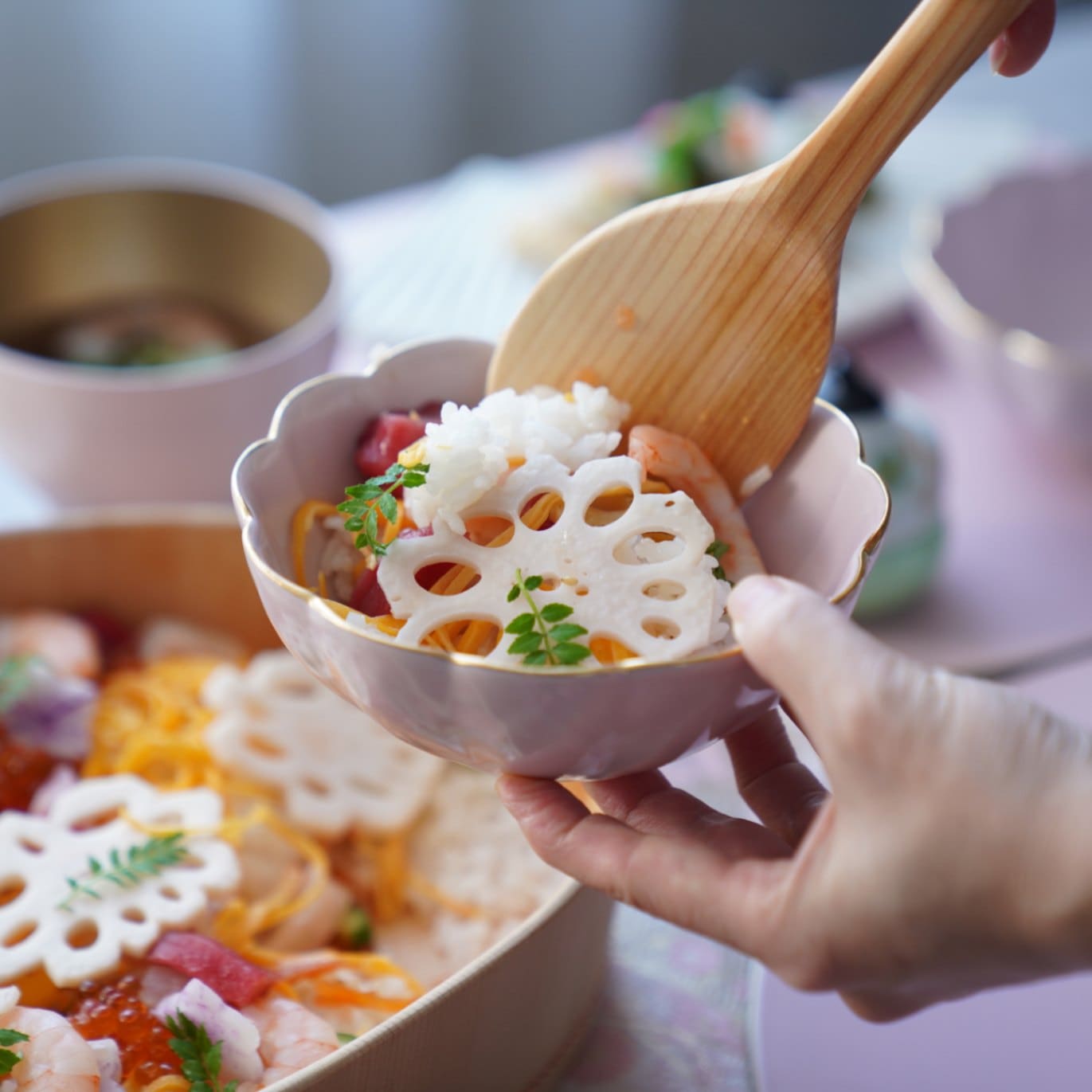 ピンク（渕金）蓮型小鉢/鍋取り鉢 FOURGRACEオリジナル ｜ 四季折々の