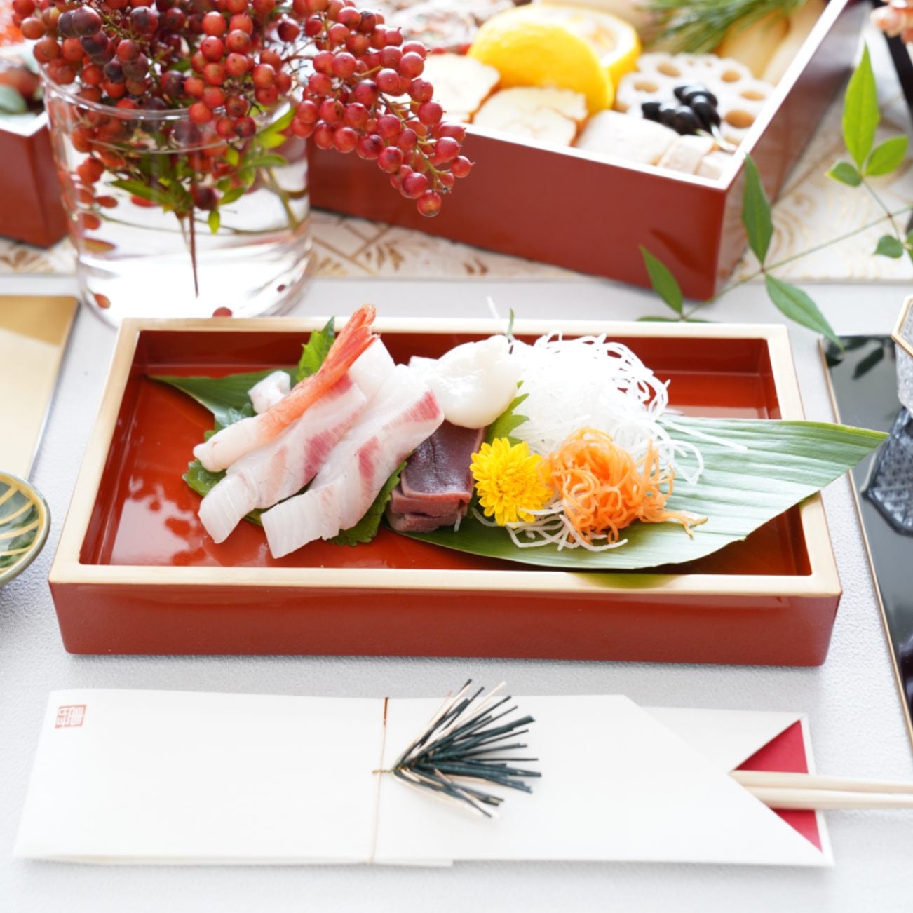 7.7寸長角盛器 柿朱渕金 FOURGRACEオリジナル ｜ 四季折々のおしゃれな