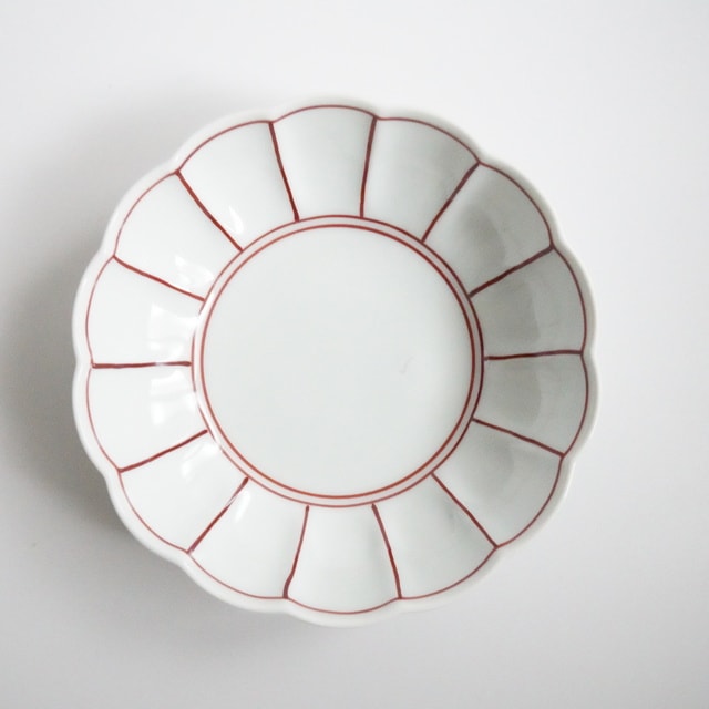 有田焼 手描き線紋 菊割小鉢 赤 ｜ 四季折々のおしゃれな和食器通販