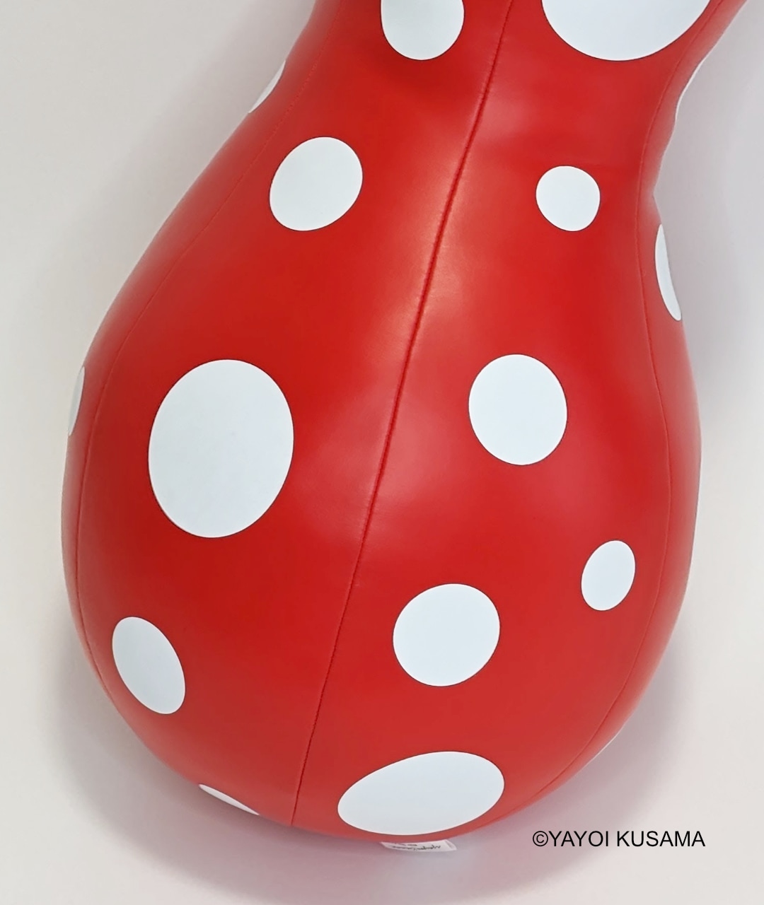 草間彌生 ソフトスカルプチャー [Balloon S(レッド)]｜ラムフロム