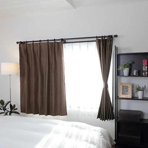 シルクのような光沢の完全遮光 防音 形状記憶カーテン「キング」（幅