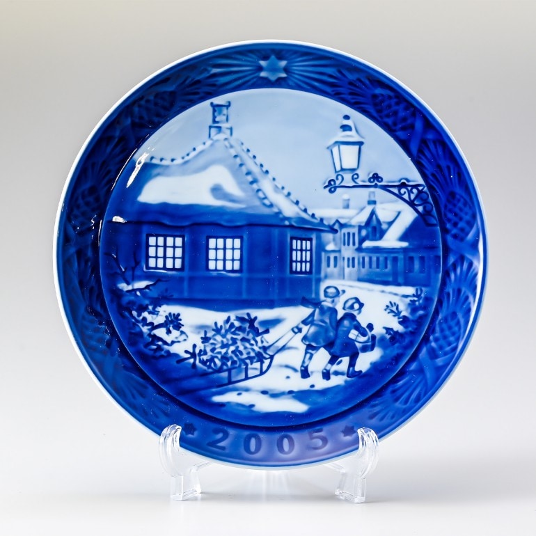 ロイヤルコペンハーゲン イヤープレート 2005年 平成17年 皿立て付き