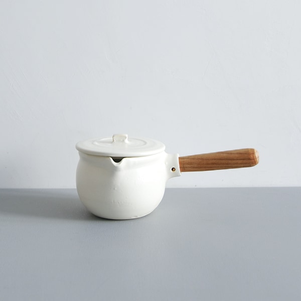 馬場勝文 耐熱ミルクパン蓋付き（白） 右利き用