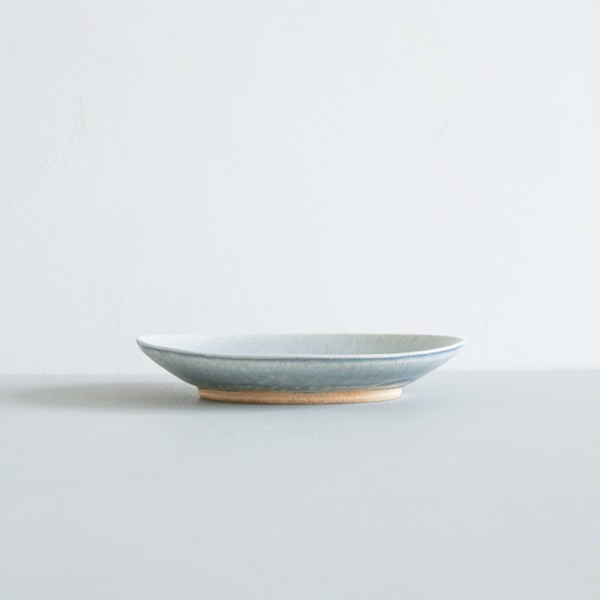 清岡幸道 灰白ブルーオーバル広リム皿 小 13.5×23cm