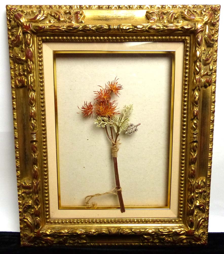 レトロな豪華装飾付き金色木製額縁 フレーム (油彩額縁) 油絵F4/4号