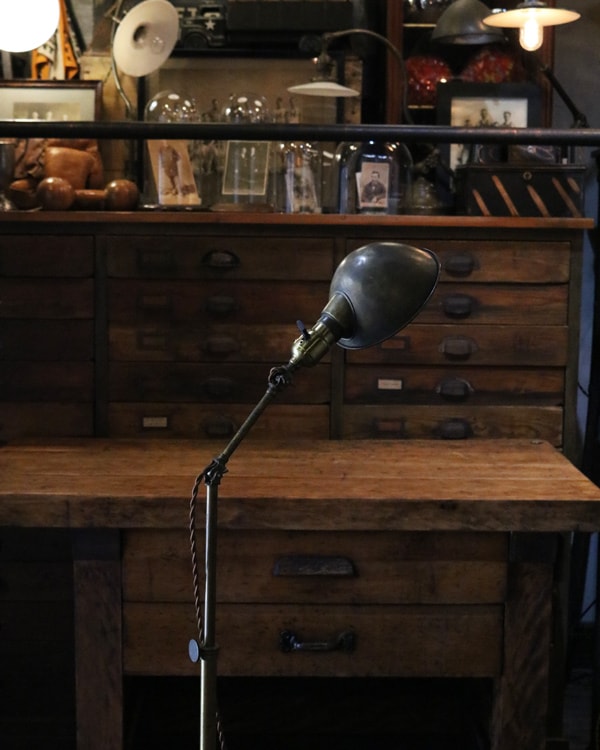 Brass Floor Lamp｜真鍮製のフロアランプ