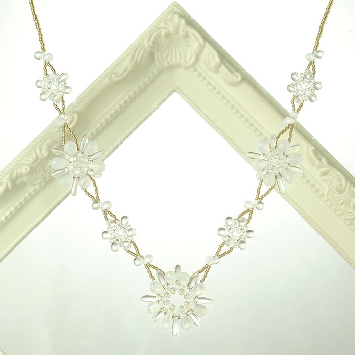 テグスで作るビーズアートジュエリー～LADY JEAN～ホワイト 【作家