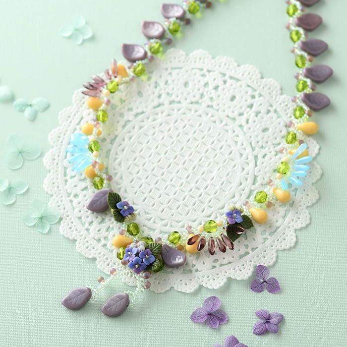 紫陽花とチェコビーズのネックレス 【作家：NARUMIDO】 | アイテムで