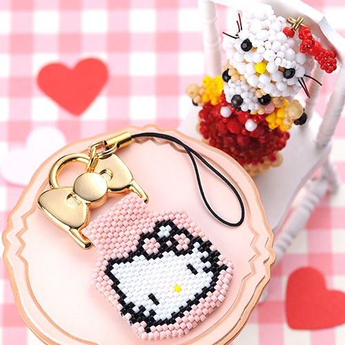 30%OFF】 ハローキティ・ステッチストラップ～PINK～ 【ビーズマニア