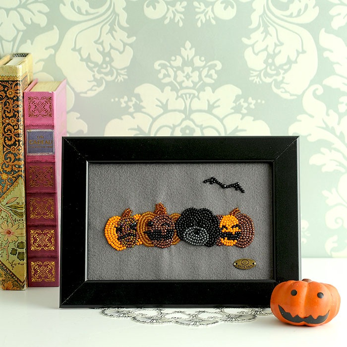 黒プードル ヒューの12ヶ月シリーズ ～10月 ハロウィンフレーム