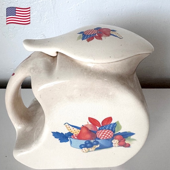 アンティークのアメリカ1950年代の状態の良い Universal Potteryの陶器