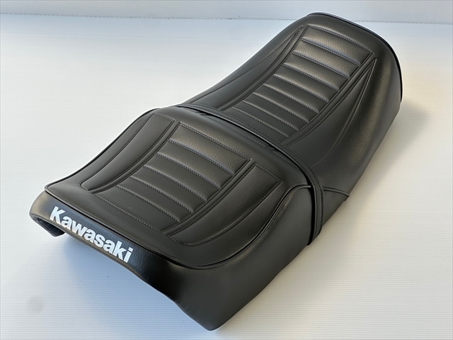 Z400FX/Z550FX/Z400J 超アンコ抜き黒シート(銀文字)※数量限定☆日本製