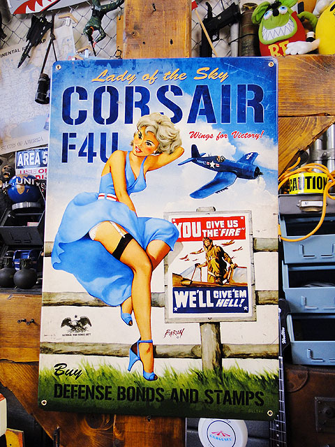 ピンナップガール ＆ 戦闘機 U.S.ヘヴィースチールサイン （F4U