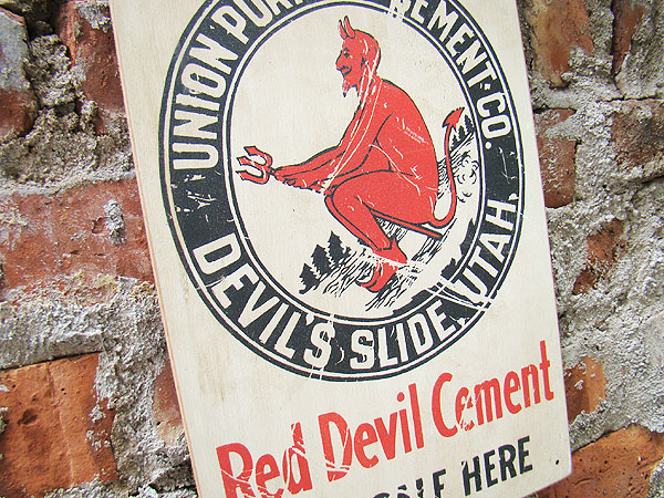 昔のアドバタイジング ウッドサイン シリーズ第一弾 （レッドデビル