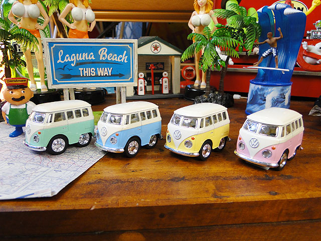 ファニーワーゲンバス ダイキャストミニカー （4台セット）の通販