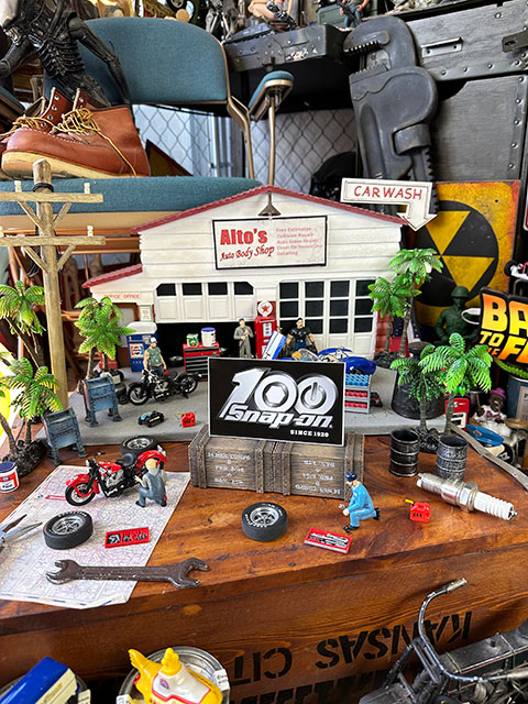 スナップオン ステッカー （100周年ロゴ/ブラック）の通販・販売