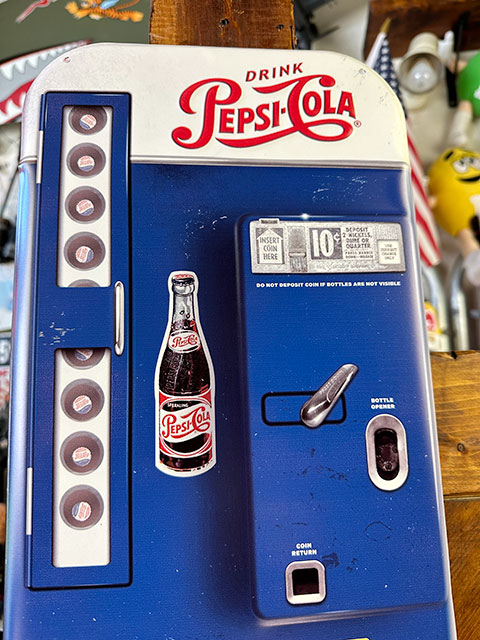 ペプシコーラ 自動販売機型 エンボスティンサイン ベンディングマシン