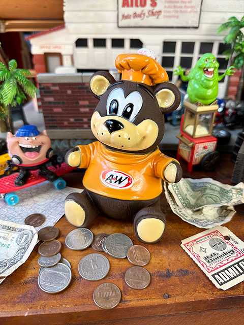 A＆W ルートベアー ソフビバンク 貯金箱の通販・販売 | アメリカ雑貨の