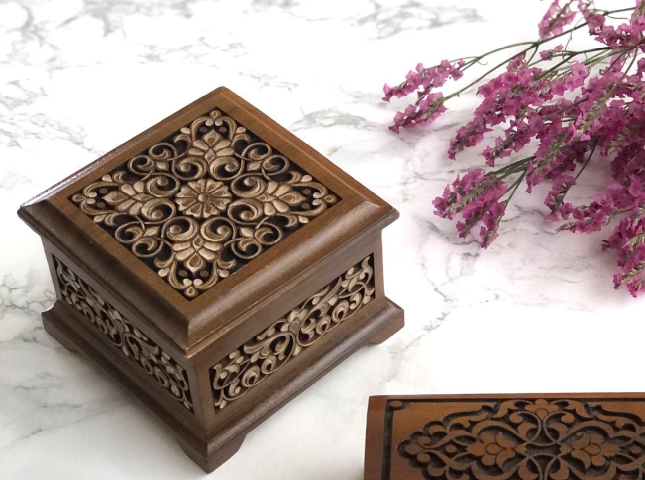 手彫り木箱 | 手彫り・細密画小箱 | チチェッキ・パサジュ