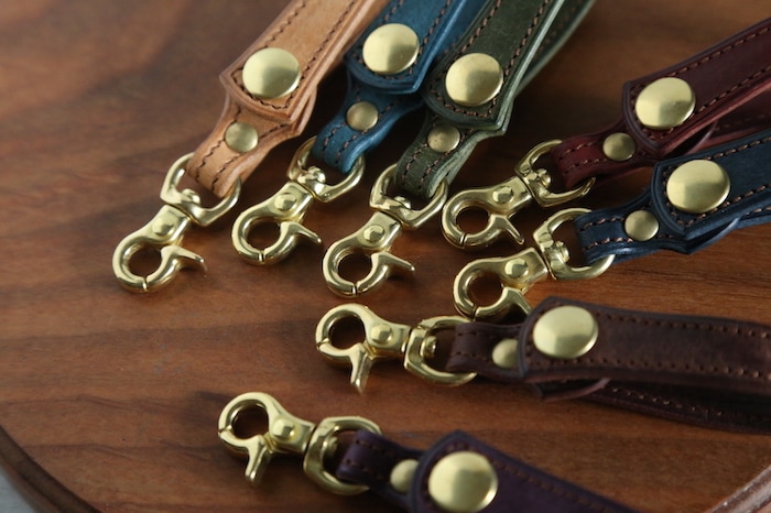 サイズの選べるレザーストラップ プルーニャ | Key holder | コバルト