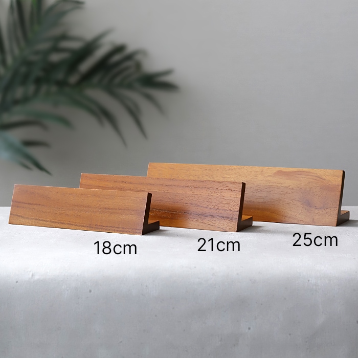 L字型卓上ネームプレートのオーダー製作｜COCOBARISIGN