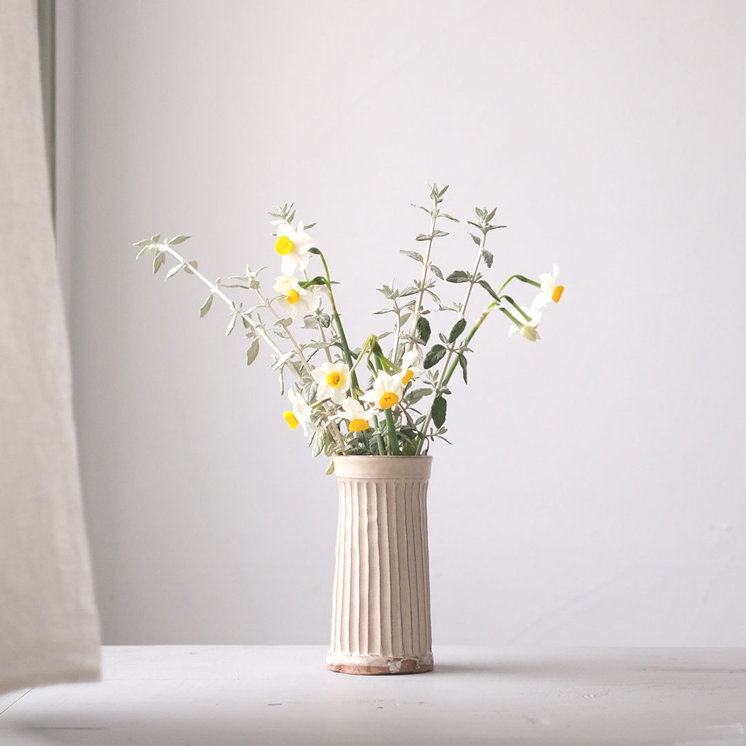 花入/粉引しのぎ | からつ焼 高麗窯 | 糸島くらし×ここのき 公式通販サイト