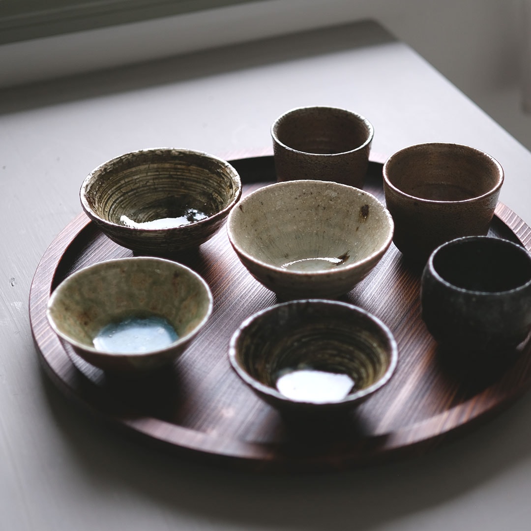 黒唐津 ぐい呑み/一点もの | 唐津焼 雅樂窯 ( うたがま ) | 糸島くらし