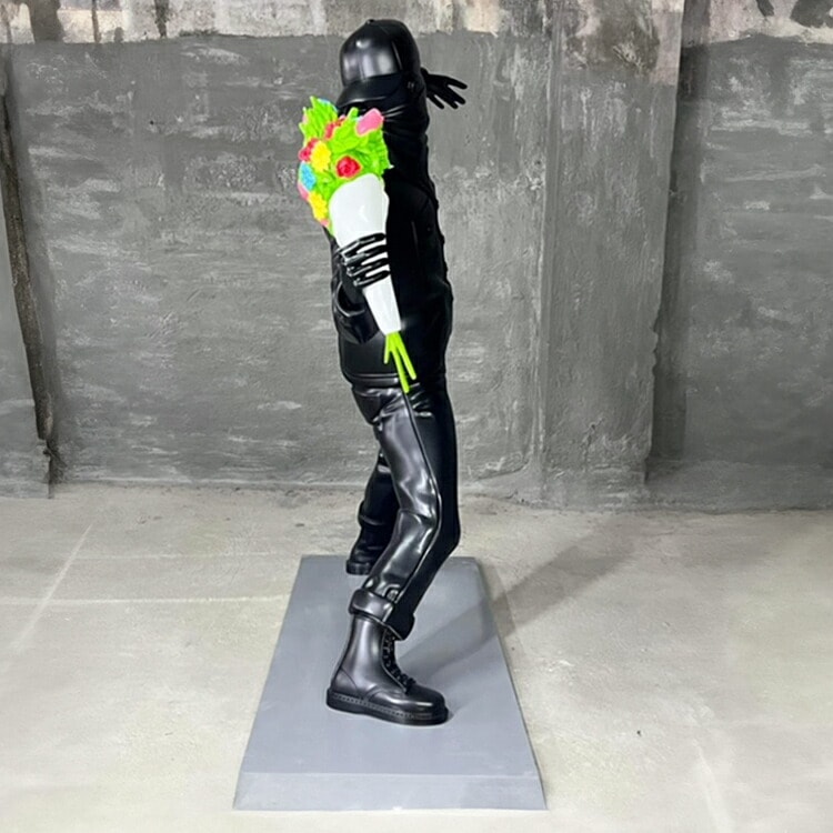 等身大フィギュア 高さ170cm BRANDALISM FLOWER BOMBER リアルサイズ