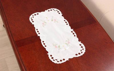 テーブルセンター / amibrugge｜インテリアレース・テーブルクロス