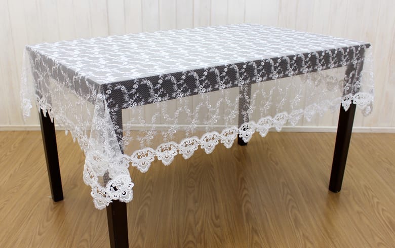 le quartz 刺繍＆ギュピールレース テーブルクロス 約130×230cm
