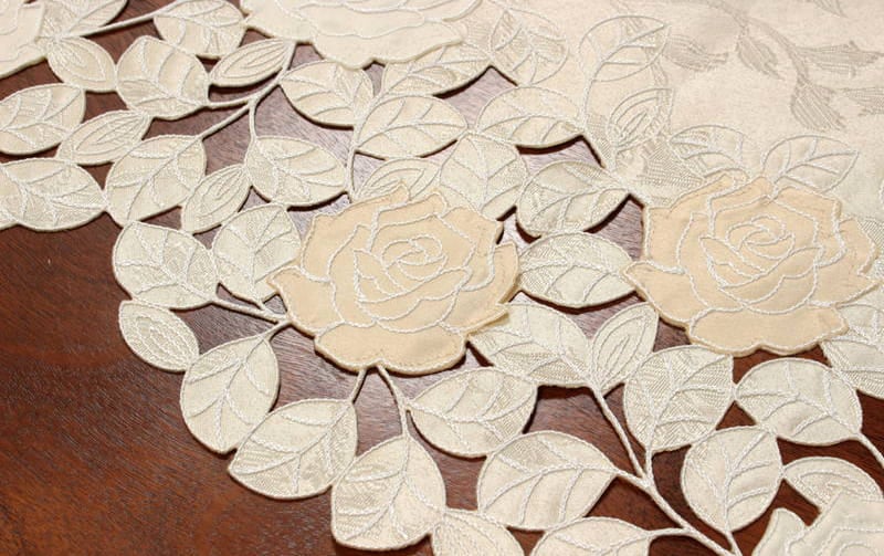 テーブルクロス バラ柄コード刺繍 約130×230cm [Rosa Fil]｜インテリア