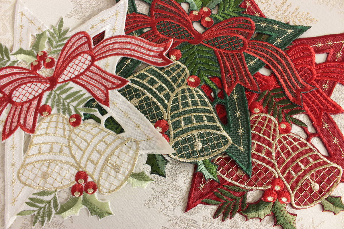 Xmas 刺繍 ドイリー 約22cm｜インテリアレース・テーブルクロス