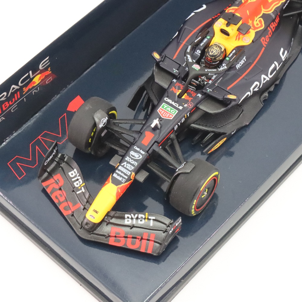 ミニチャンプス 1/43 オラクル レッドブル レーシング RB19 2023年