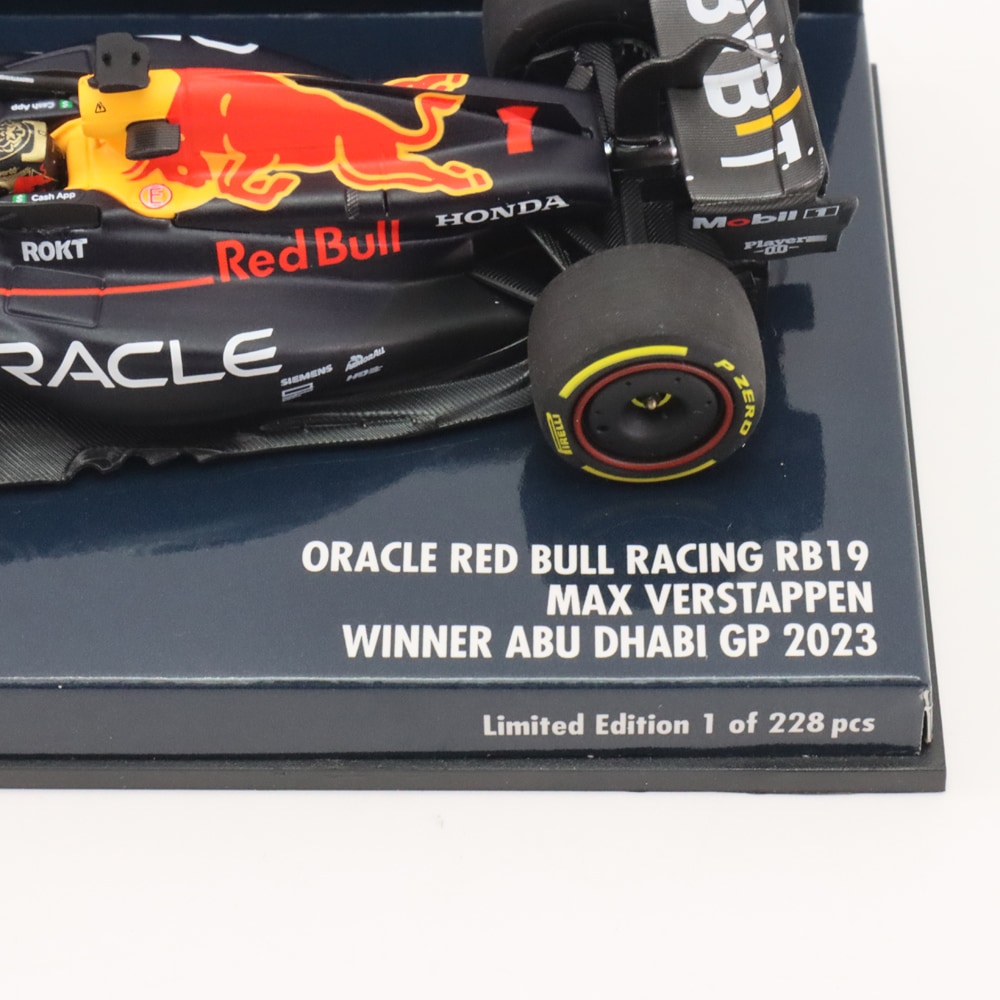 ミニチャンプス 1/43 オラクル レッドブル レーシング RB19 2023年